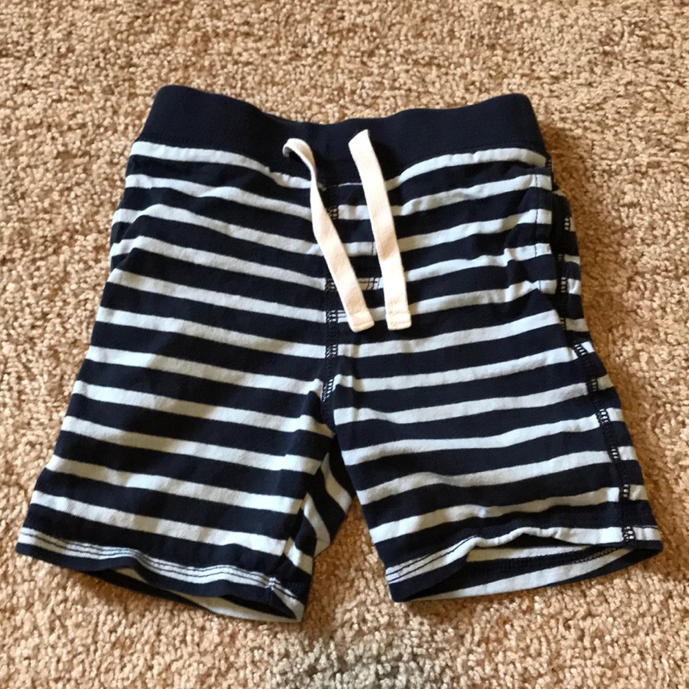Gap stripe shorts